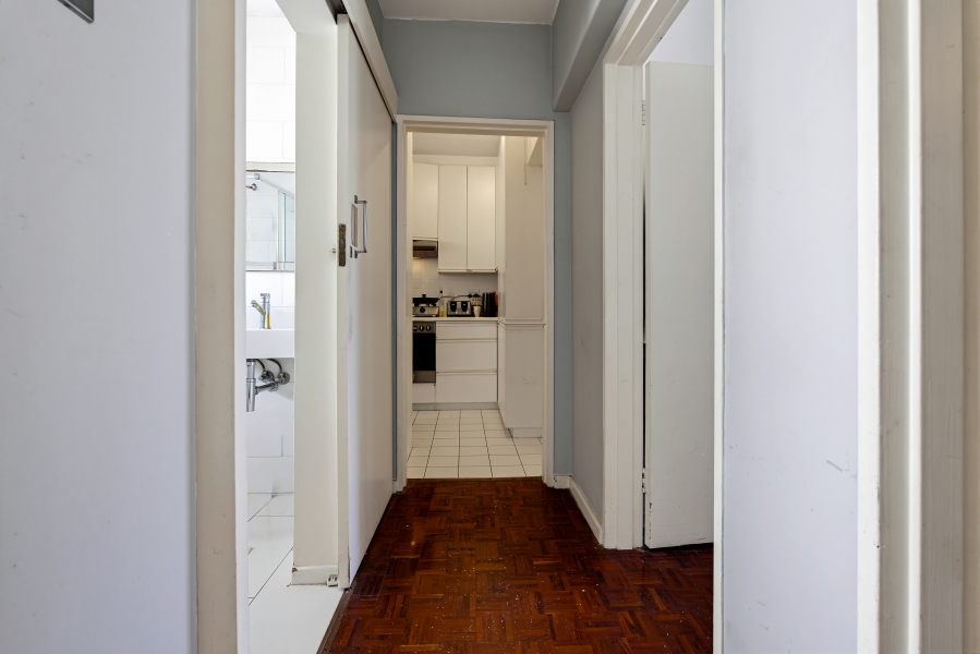 2 Bedroom Property for Sale in Sea Point Western Cape
